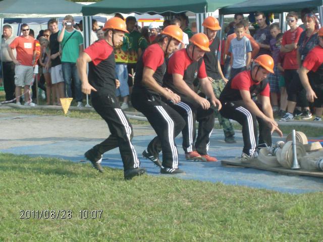 82011 023